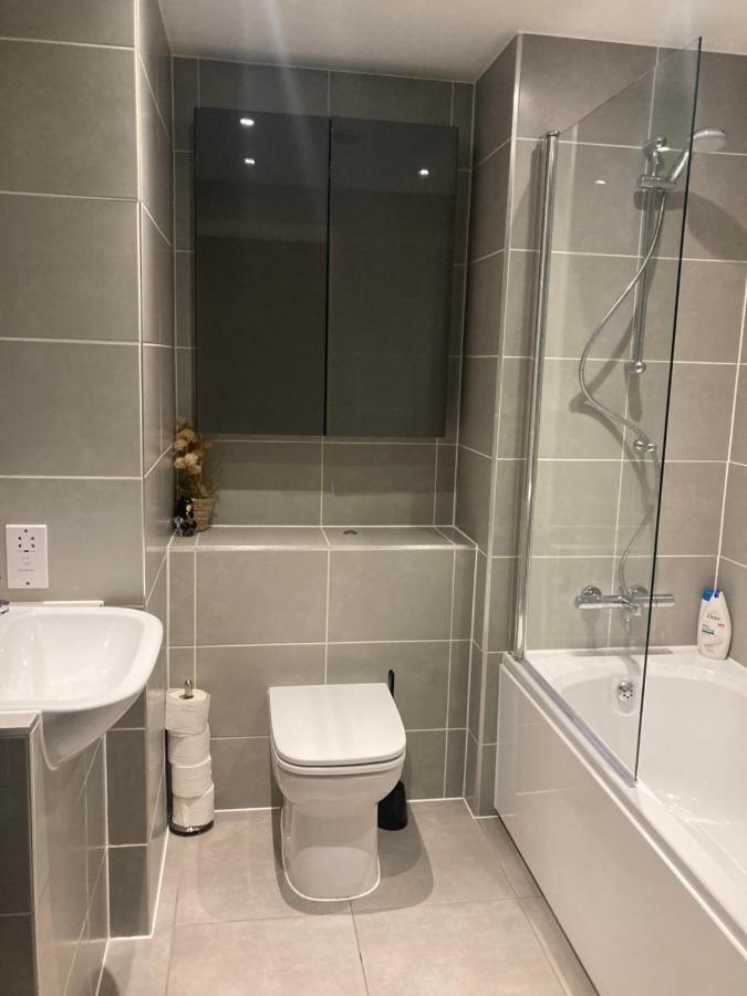 Canal View 1 Bed Apartment In Zone 1 Londres Exterior foto